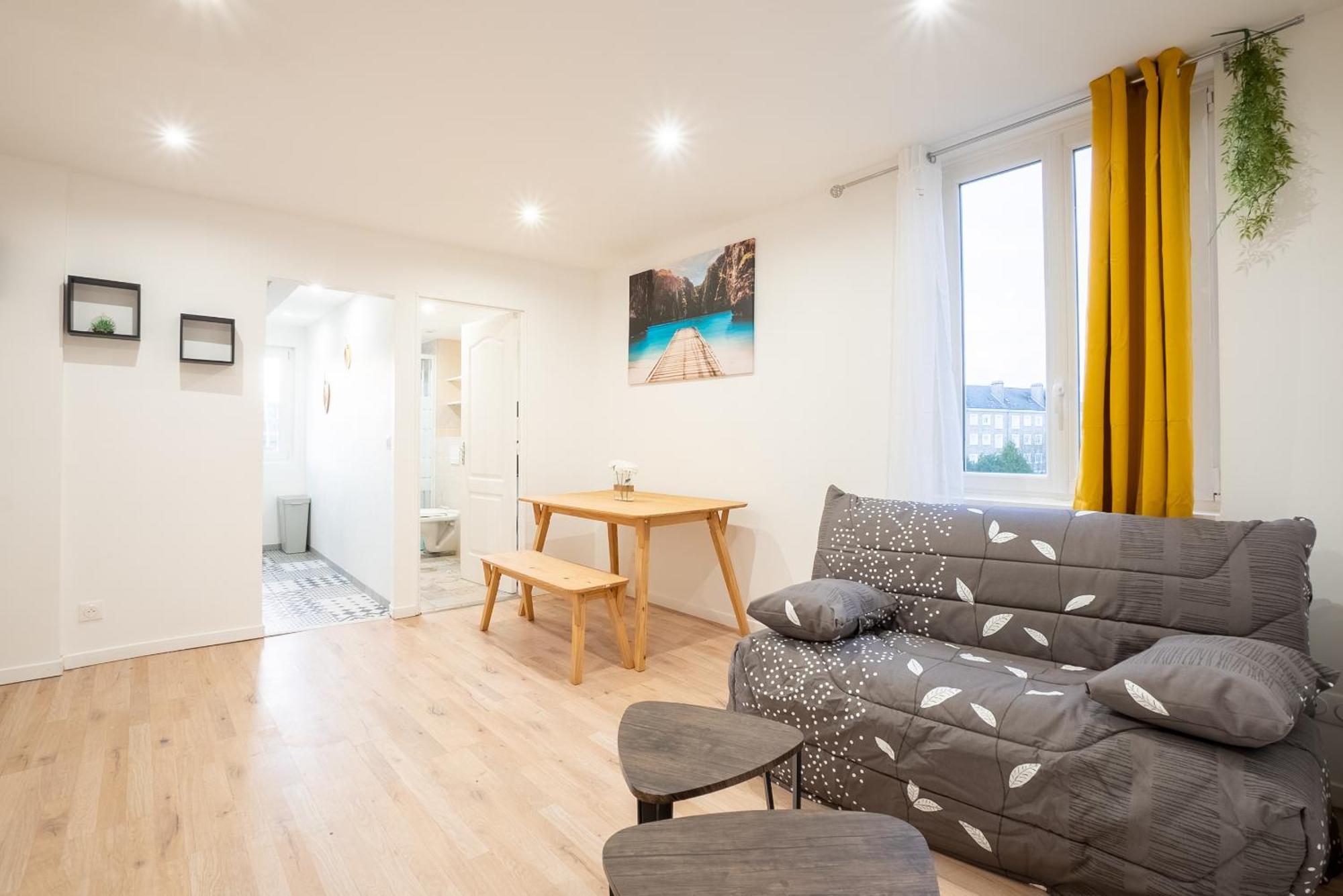 Budget Appart Avec Parking Au Centre-Ville Charleville-Mézières Exteriér fotografie