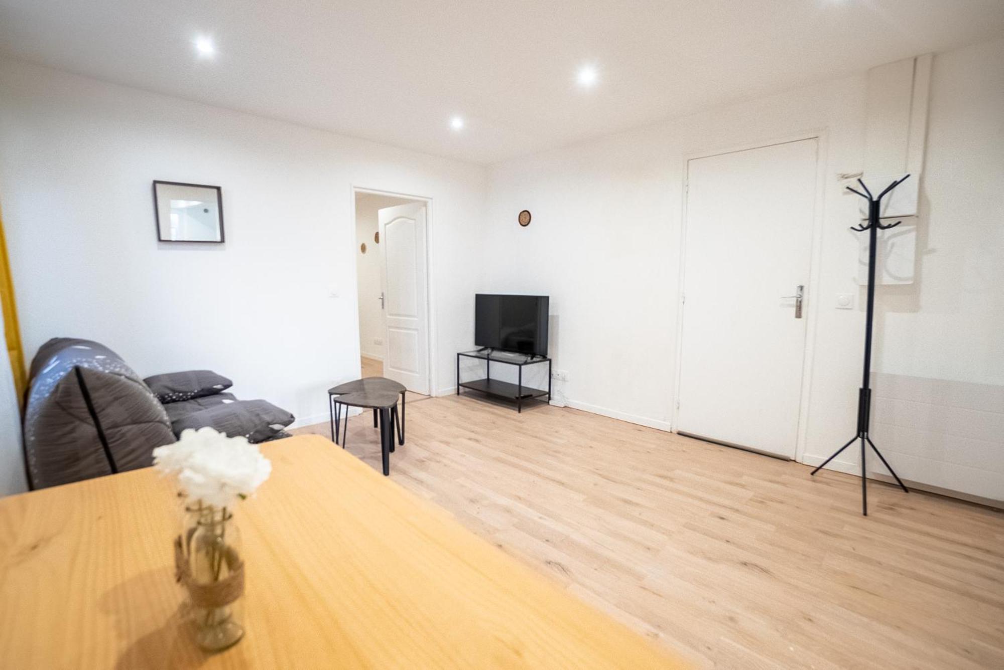 Budget Appart Avec Parking Au Centre-Ville Charleville-Mézières Exteriér fotografie